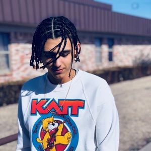 Meet your Posher, Luis